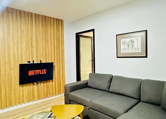 Central Apartment With Self Check-In
