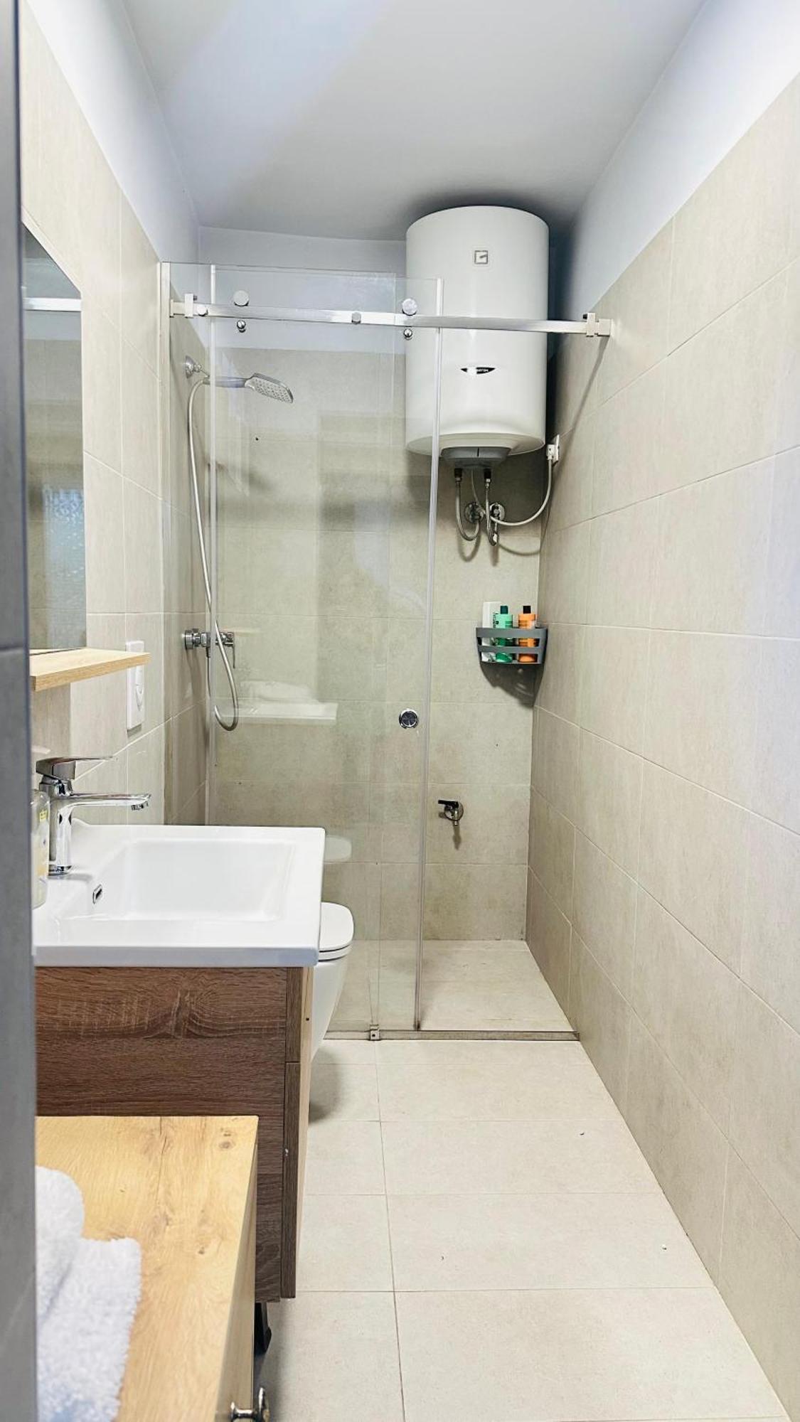 Apartment With Self Check-in Tirana